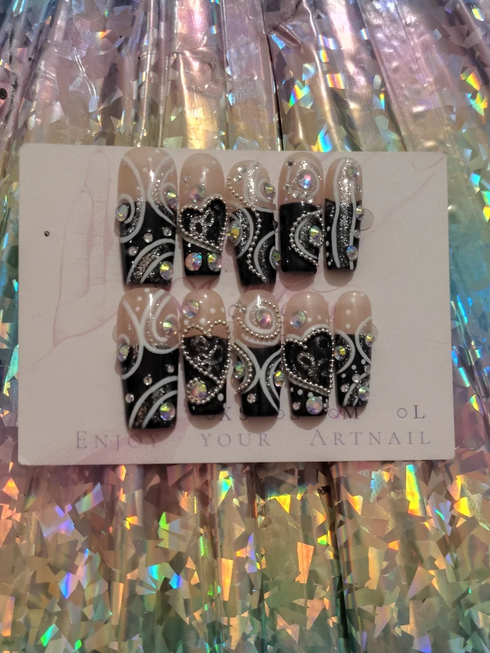 Black & Nude Crystal Heart Press-On Nail Set